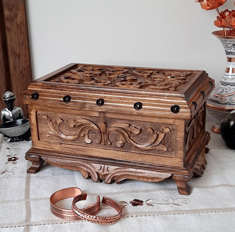 Jewelry box wood, wooden jewelry box, anniversary wife, wooden treasure chest, gift for her, gifts for women, gift for fiancee, new favors image 7