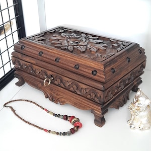 Portagioielli in legno con lucchetto, portagioielli in legno fatto a mano, portagioielli vintage, portagioielli in legno unico, forziere del tesoro, regali per lei,