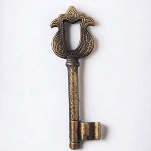 Decorative Brass Skeleton Key: Rustic Home Decor, Wedding Favor