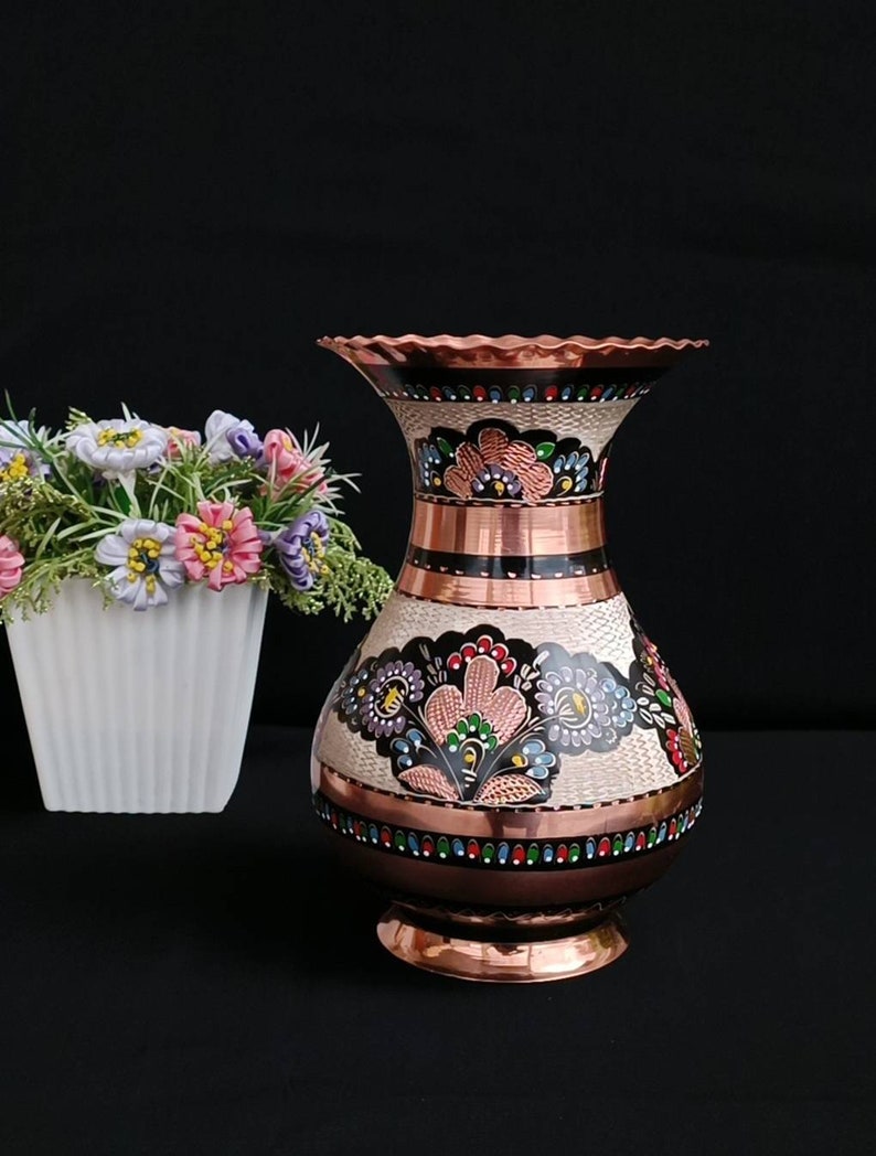 Vase décoratif en cuivre, vase pour fleurs, cadeau pour elle, décor en cuivre rustique, cadeau de mariage, cadeaux pour la maison, pot de fleurs en cuivre, cadeau de fête des mères image 3