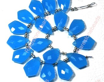 ファセットカットのブルーカルセドニーハート宝石：トップドリル加工