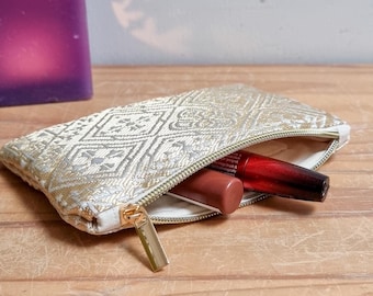 Kleine Kosmetiktasche aus marokkanischem Stoff – Tarz el Fesi (gold schimmernd)