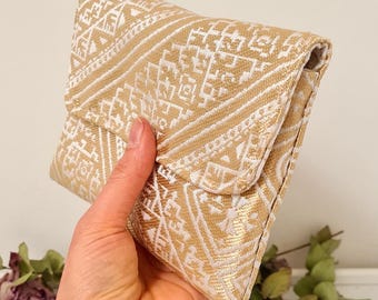 Mini Clutch aus marokkanischem Brokat – handgemachtes Schminktäschchen & Reise-Organizer für Pass und Dokumente