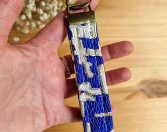 Handmade key ring made of oriental brocade – royal blue with gold & white