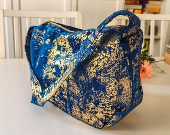Handgemachte Hobo Schultertasche aus samtigem Stoff – leicht schimmernd, marokkanischer Stil, Alltagstasche