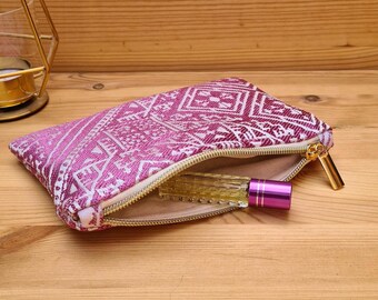 Cosmetic bag made of Moroccan brocade fabric with a geometric pattern (Tarz el Fesi pattern) - hand-sewn in Hamburg