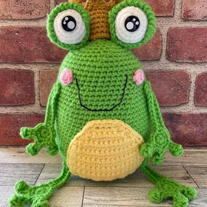 Prince Leapsalot Crochet Frog Pattern