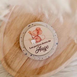 Children's milk tooth box with personalized color engraving