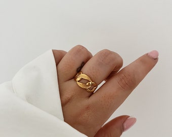 Gold stainless steel ring for women ••Louisa