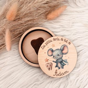 Children's milk tooth box with personalized color engraving