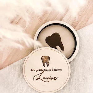 Children&#39;s baby tooth box with personalized engraving