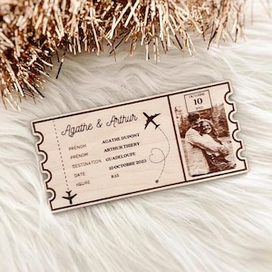 Annonce surprise voyage personnalisé ••Gravure bois valise, billet avion