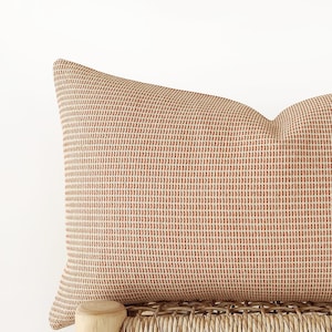 Funda de almohada lumbar de color naranja quemado: cojín decorativo texturizado