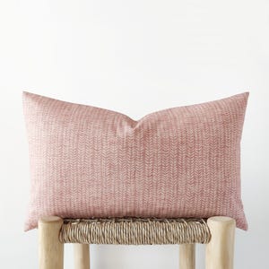 Funda de almohada lumbar estampada en rosa - funda de cojín de algodón orgánico en rosa