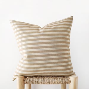 Federa per cuscino in cotone a righe color cammello - decoro nei toni della terra