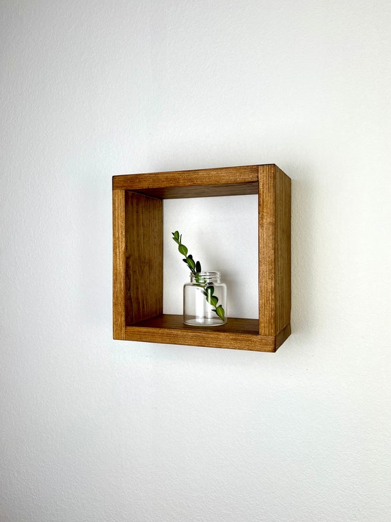 Estantería cubo flotante 1 estante de madera gris para colgar en la pared o  en el suelo de 30x24x54 cm