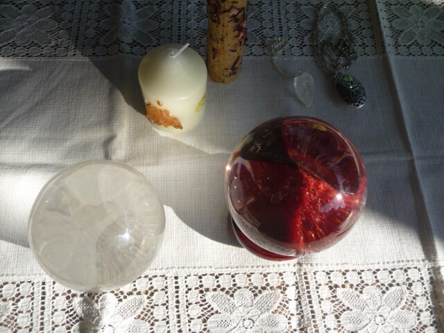 Boule de Cristal Diamètre 8 cm avec Son Socle, Voyance, Divination