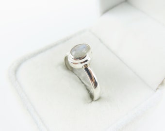 Sterling silver, Rainbow moonstone, Gemstone ring