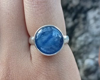 Sterling silver, Kyanite, Round shape, Gemstone ring