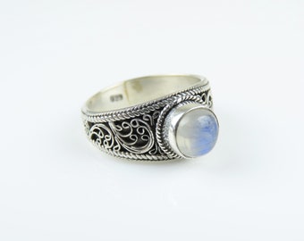 Sterling silver, Rainbow moonstone, Gemstone ring