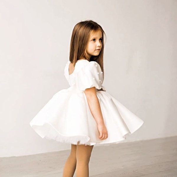 Robe en satin ivoire, robe de fille de fleur blanche, robe de premier anniversaire, robe de fille ivoire, robe de princesse, robe de soirée pour tout-petit, fille déguisée