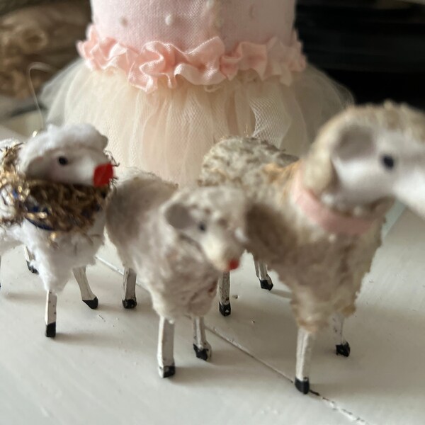 Sugarsweet antique 3 Christmas woolsheeps,brocante,shabby,