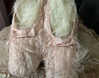 magical rose antique silk girls' shoes for the wedding ,antique,brocante France,1910