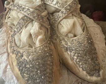 magical light rose antique silk gown shoes ,antique,brocante France,1910