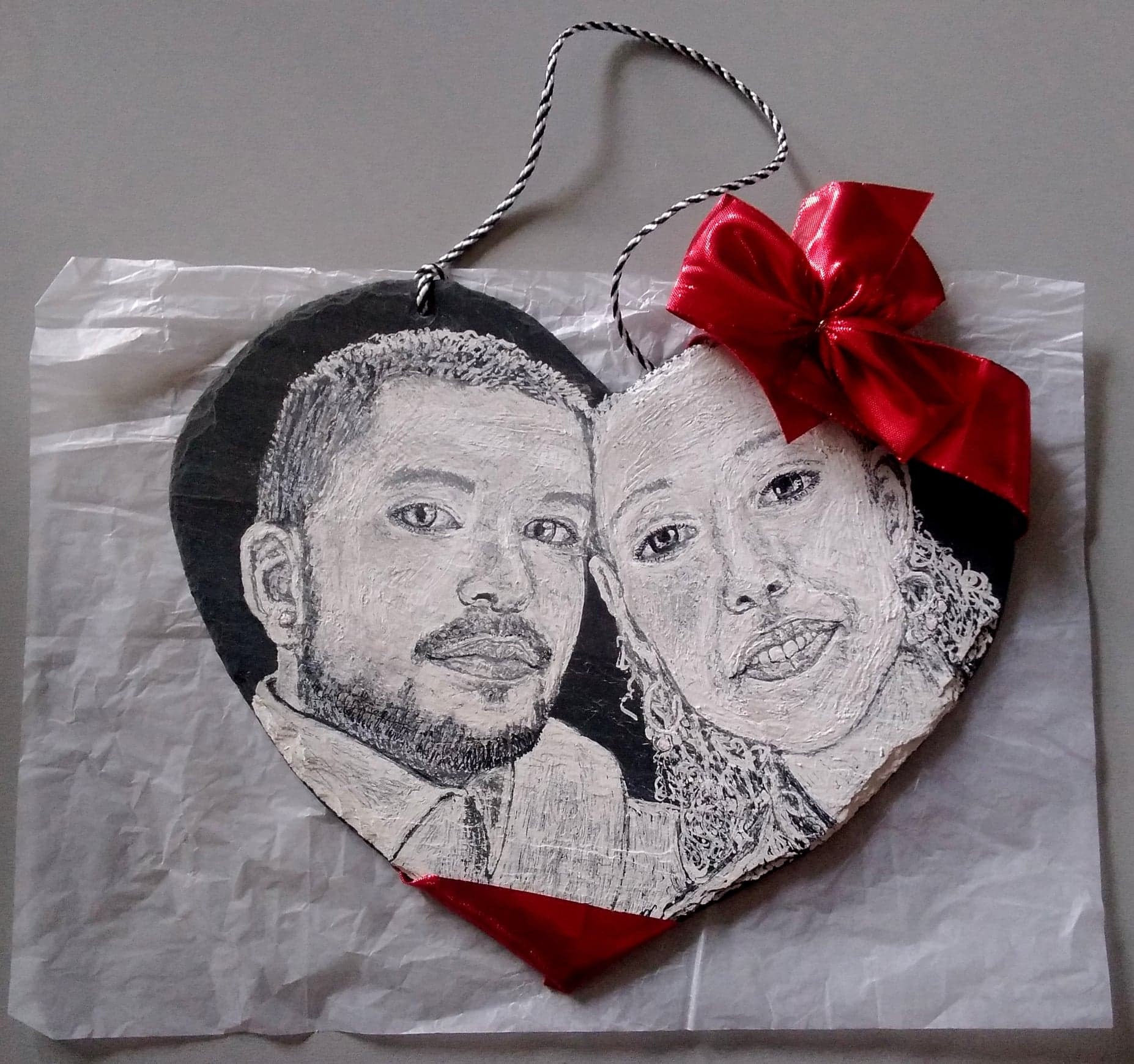 Portrait sur Ardoise, Décoration Murale, Ardoise Naturelle, Peinture Décorative, Coeur Ardoise