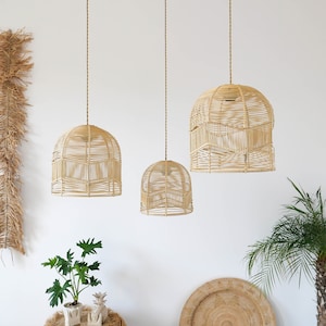 Set med taklampor i rotting ALOR 3-pack | Handgjord lampskärm i naturlig form | Taklampa | Vävd lampskärm | Ljuskrona i lantlig stil