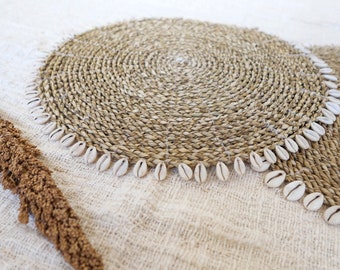 Set of natural seagrass placemats with cowrie shell,  dinnerware set, wicker boho placemat, table decor pad, wedding placemat set