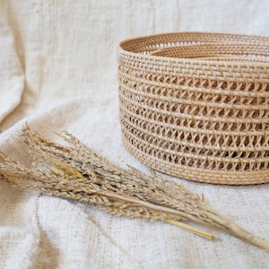 Set of 3 Round Rattan storage baskets, wicker chest, ratan small toy storage, rattan planter, decorative baskets, home gift