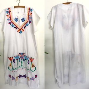 White Cotton Hand Embroidered Mexican Kaftan Dress, S, Vintage Beach Summer Clothing, Ethnic