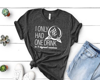 Rund um die Welt trinken T-Shirt: Urlaubs Familien Shirts