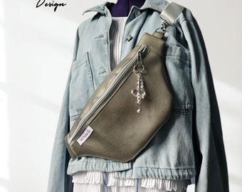 Crossbody bag silver metallic – vegan shoulder bag for women | Festival bag handmade | Gift for girlfriend | Bumbag handmade | Gift