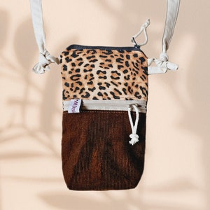 Umhängetasche Leo / Handytasche Cord, Crossbodytasche, Vegan Braun beige mit Geheimfach, Festivalbag, Geschenkidee für LeoLover, Trend