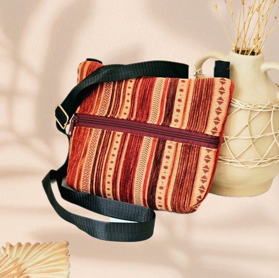 Small Crossbody Bag for Women Boho Handmade Cell Phone Bag