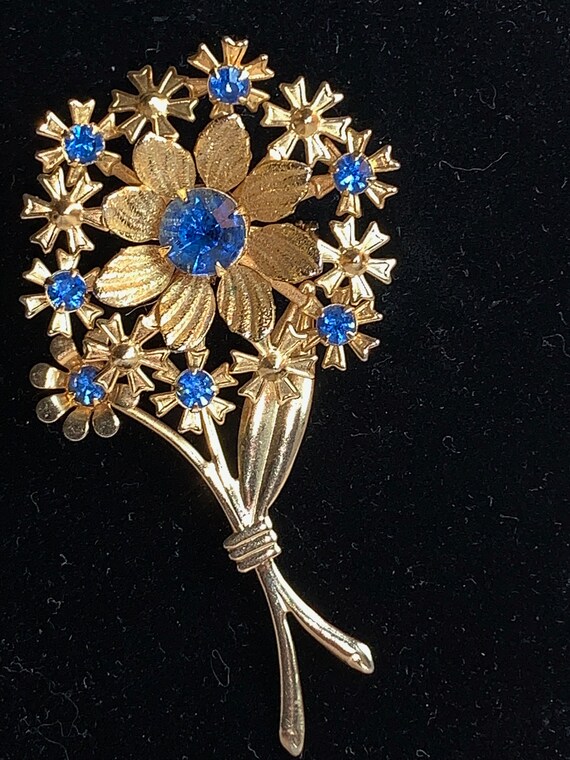 Vintage Blue Rhinestone Flower Pin - image 2
