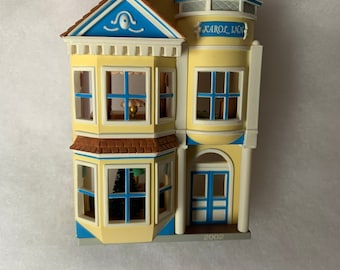 Hallmark “Victorian Inn” Nostalgic Houses and Shops!