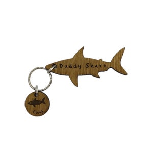 Personalised Daddy shark keyring with personalised name charms