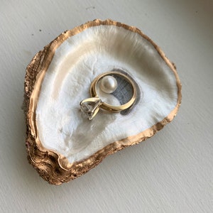 Pearl and Gold Oyster Shell Décor, Ring Dish, Bridal Gift, MOH Bridesmaid, Jewelry holder, nautical, home design decor, engagement present