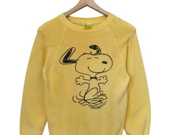80s PEANUTS Snoopy Charles M Schultz Snoopy Happy GO Lucky Cartoon Network sweatshirts yellow Funky 90s Cartoon snoopy peanuts M size