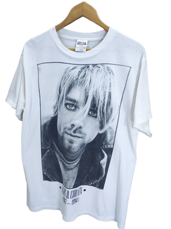 Vintage Nirvana Kurt Cobain Memorial Tour Concert T-shirt Vintage