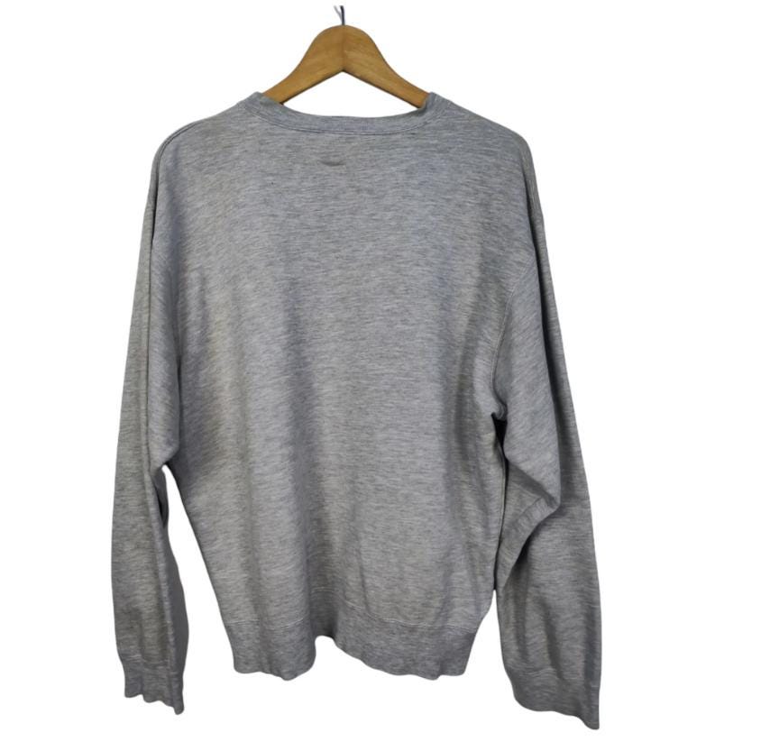 Guide To: The Vintage 90s Nike Crewneck Sweatshirt – Domno