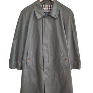 90s Burberrys of London Burberry Prorsum Iconic Burberrys&#39; Nova Checkered inside lining Long Jacket Trench Coat Burberrys London Engl size M
