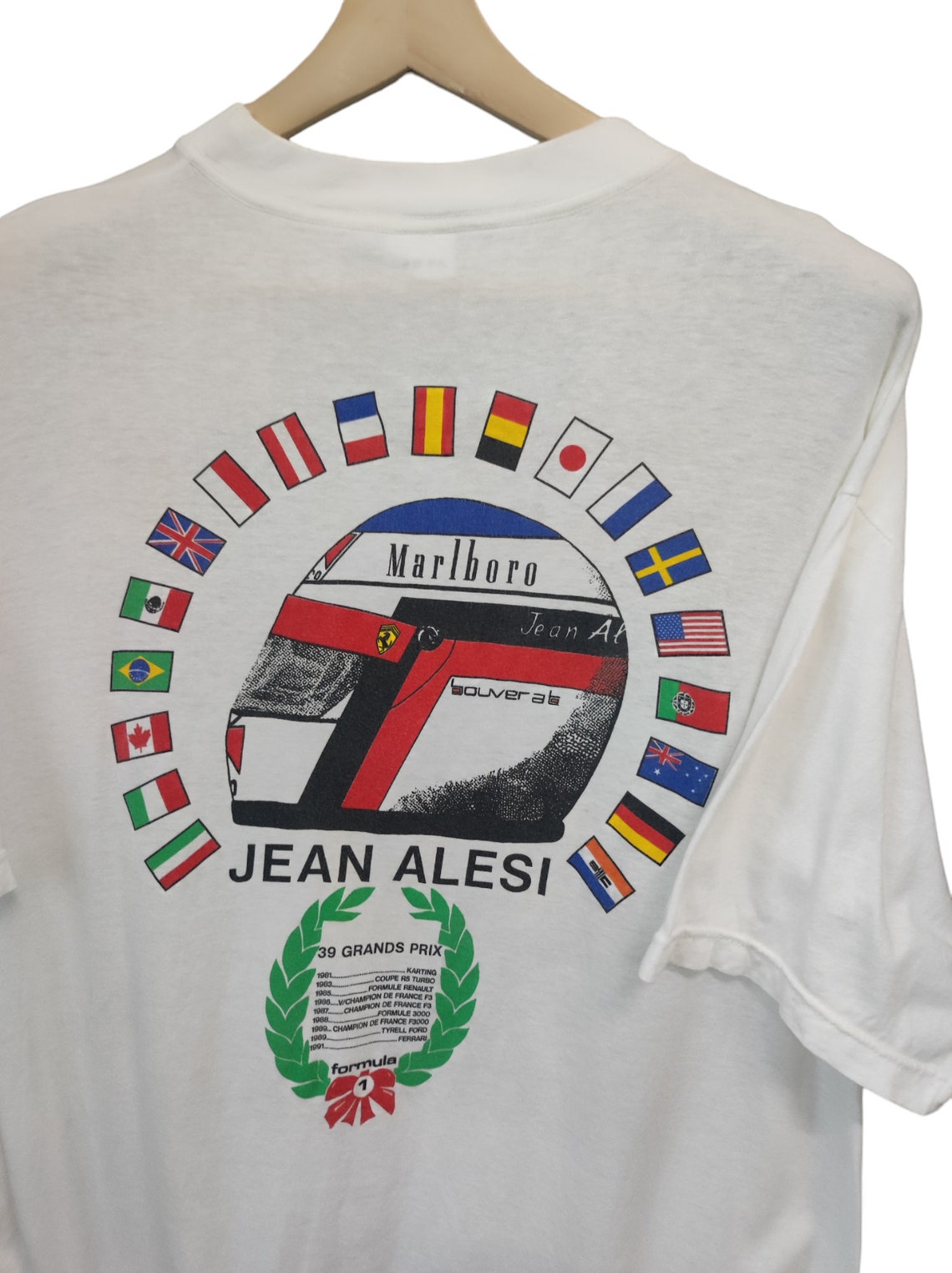 T-Shirt Poche Héritage Unisexe Ayrton Senna Officiel Formule 1 Bleu Marine