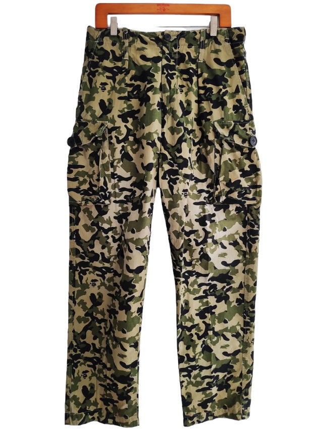 A BATHING APE カラーカモ　グリーン　カーゴパンツ　BAPE ヴィンテージ レア！A Bathing Ape BAPE 1st グリーン カモフラージュ