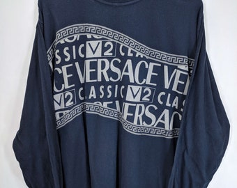 Vintage Versace Versus V2 L / S Shirt Versace Jeans Italien Großes Shirt Luxus Neuheit High Fashion Versace Spell Out