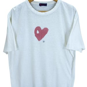Vintage Japan 45U / min Studio Co Ltd 45U / min Liebe herzförmige Japan 45 U / min Studio Denime Wear Größe Medium weißes T-Shirt 45 U / min Made in Japan