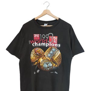 Vintage Chicago Bulls Salem sports 1993 Champions Ring NBA World Champions 98 memorial Chicago Bulls Winner Bulls Jordan Rap Tees size Large